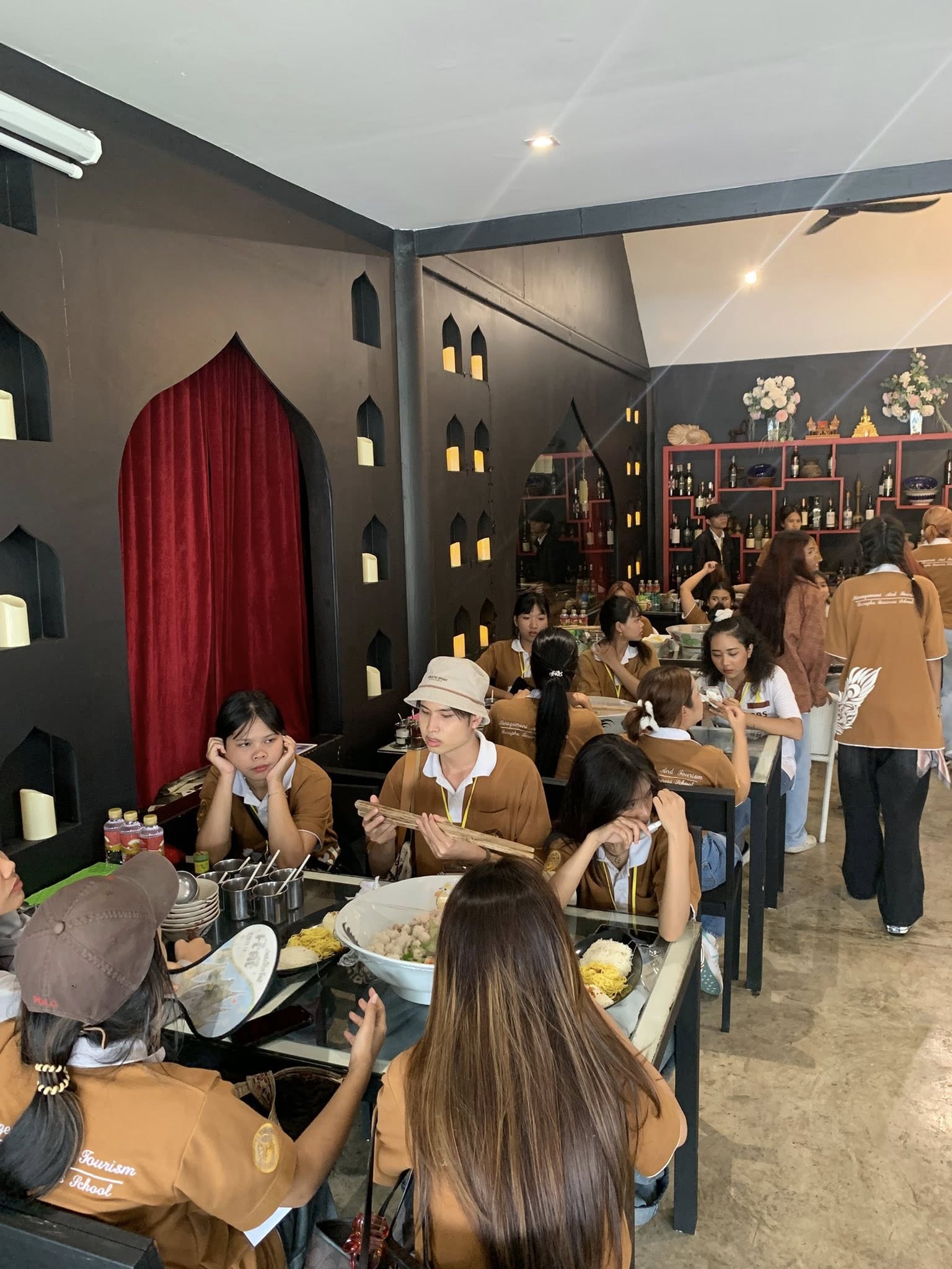 กุ้งแม่น้ำกับกุ้งก้ามกราม